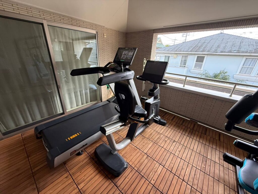 導入されたフィットネスマシンの近接ショット